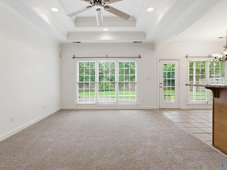 146 Paul Revere Dr — Photo 11