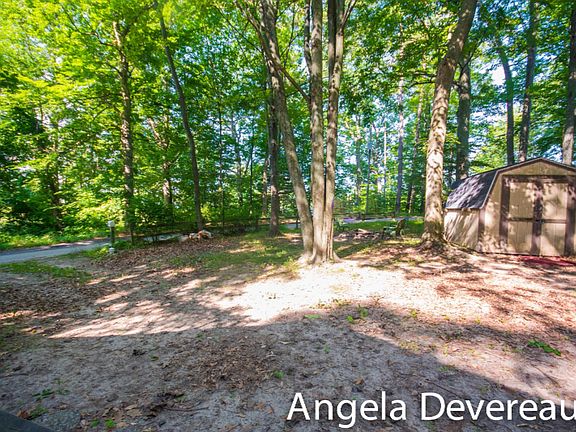 4th image of 15180 NE Silver Beach Dr