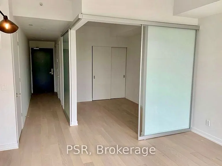 35 Wabash Ave #205 — Photo 6