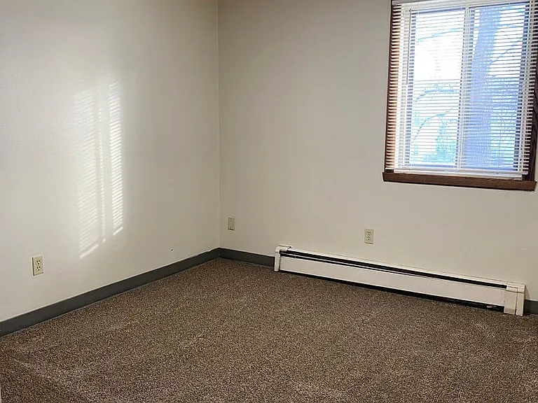 Crestwood Apartments — Photo 59