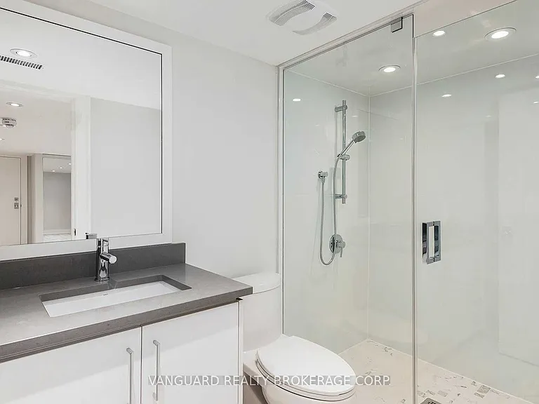 187 Brooke Ave #BASEMENT — Photo 7