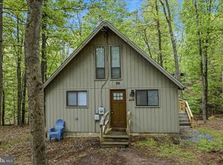 82 Chippewa Trl, Hedgesville, WV 25427