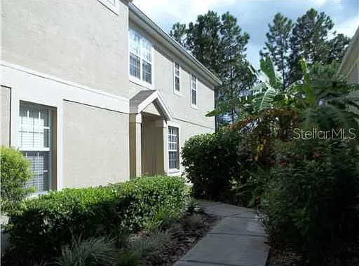 2 bed, 2.5 bath, 1683 sqft, $2,300 — Photo 2