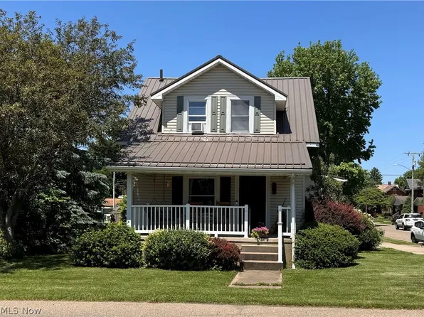 131 E Slingluff Ave, Dover, OH 44622