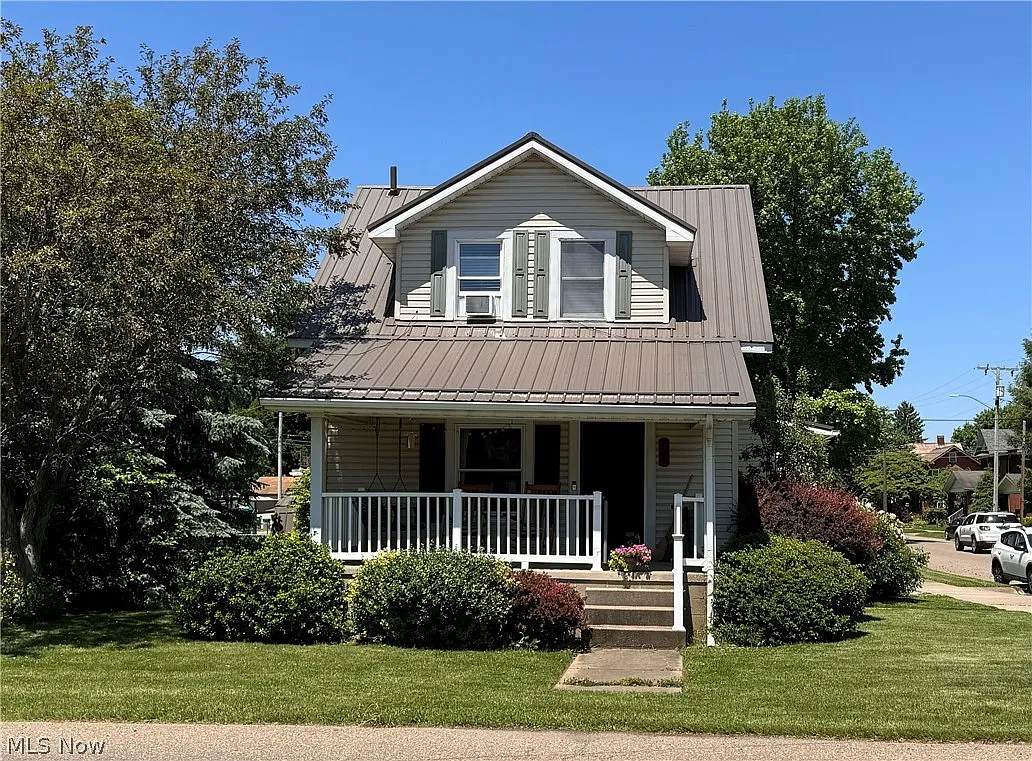 131 E Slingluff Ave photo 1
