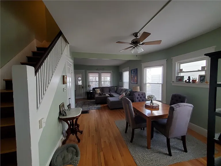 274 Field St — Photo 3