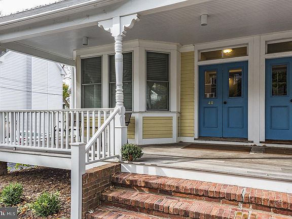 2nd image of 44 Park Pl Unit 2
