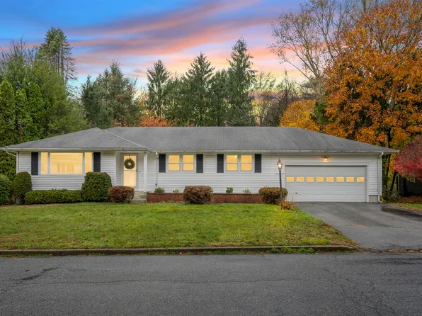 3 Marguy Street, Waterford, CT 06375