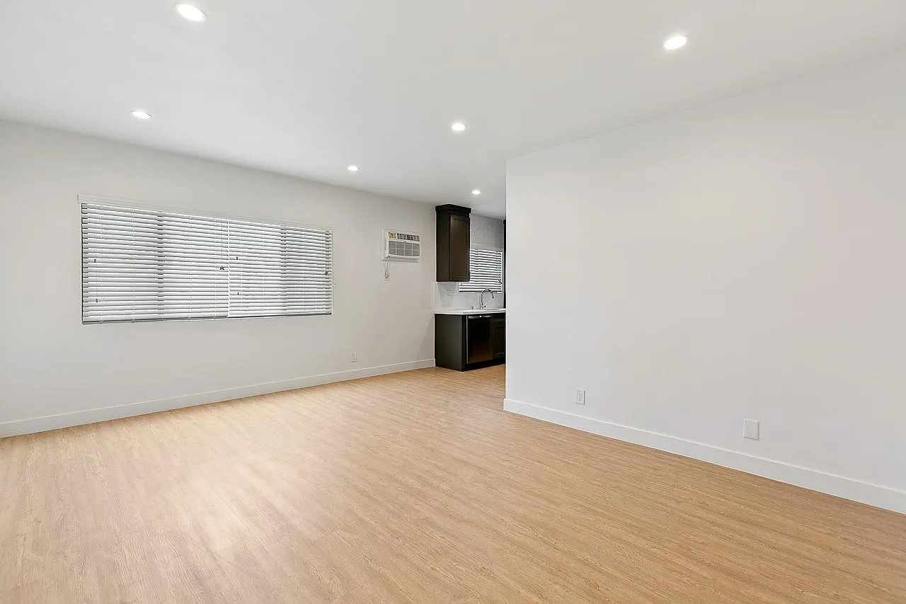 1 bed, 700 sqft, $2,795 — Photo 2