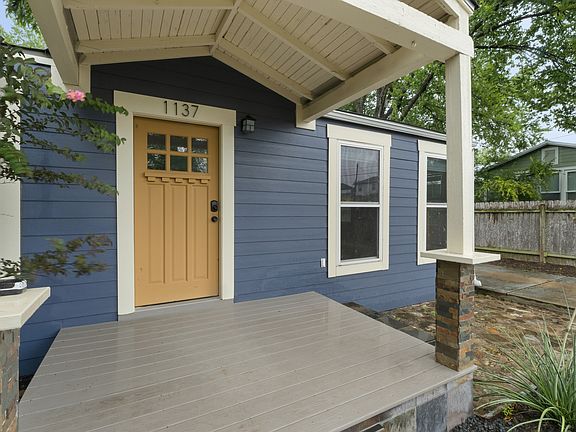 4th image of 1137 Nickols Ave
