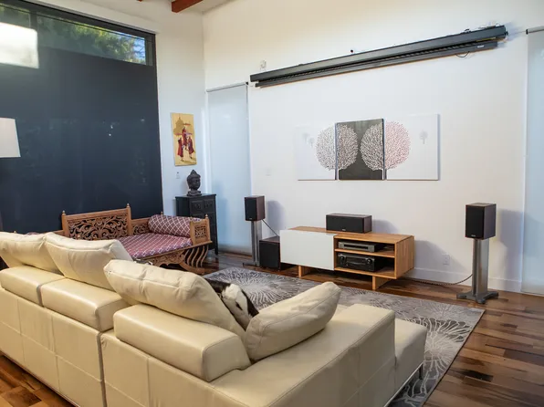 120 Thompson Ave, Mountain View, CA 94043