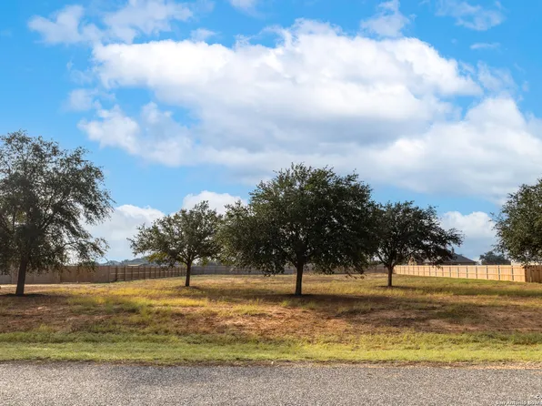 137 W Short  Meadow Dr LOT 95, Lytle, TX 78052