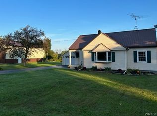 6529 Slayton Settlement Rd, Lockport, NY 14094
