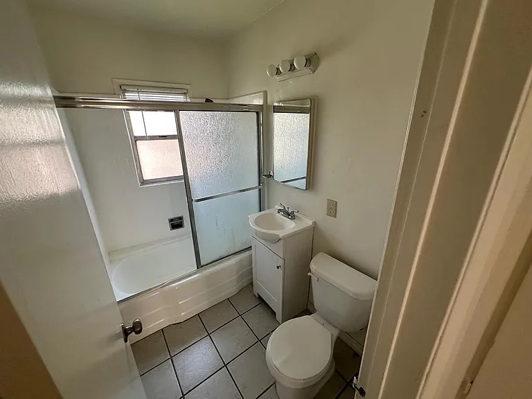 1214 S Orange Grove Ave #1214.25 — Photo 5
