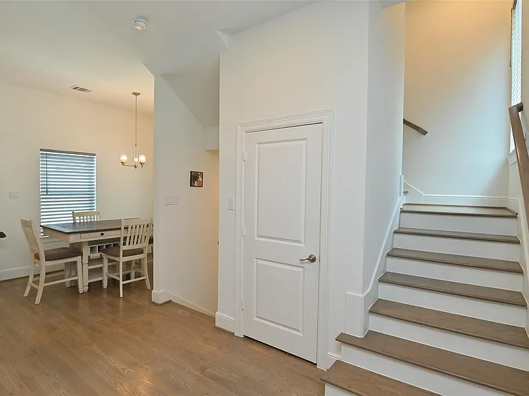 1117 W 16th St #C — Photo 16