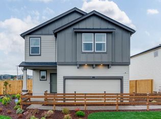 910 Sparrow St, Woodburn, OR 97071