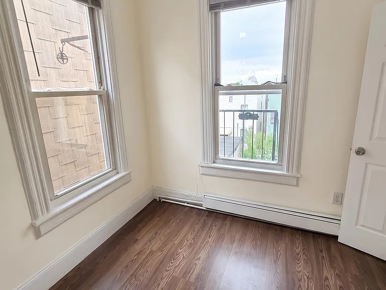 13 Columbia Ave #5 — Photo 9