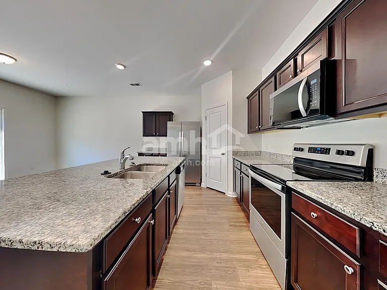 115 Orion Way — Photo 4