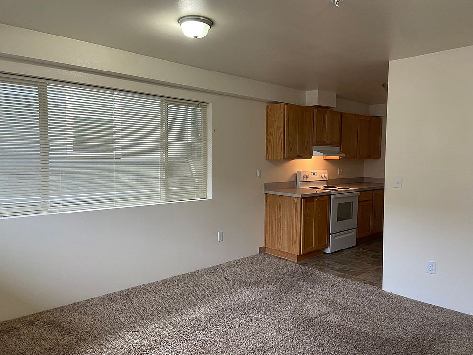 1st image of 771 W 7th Ave #771