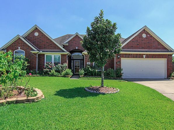 2758 Laguna Pointe Dr