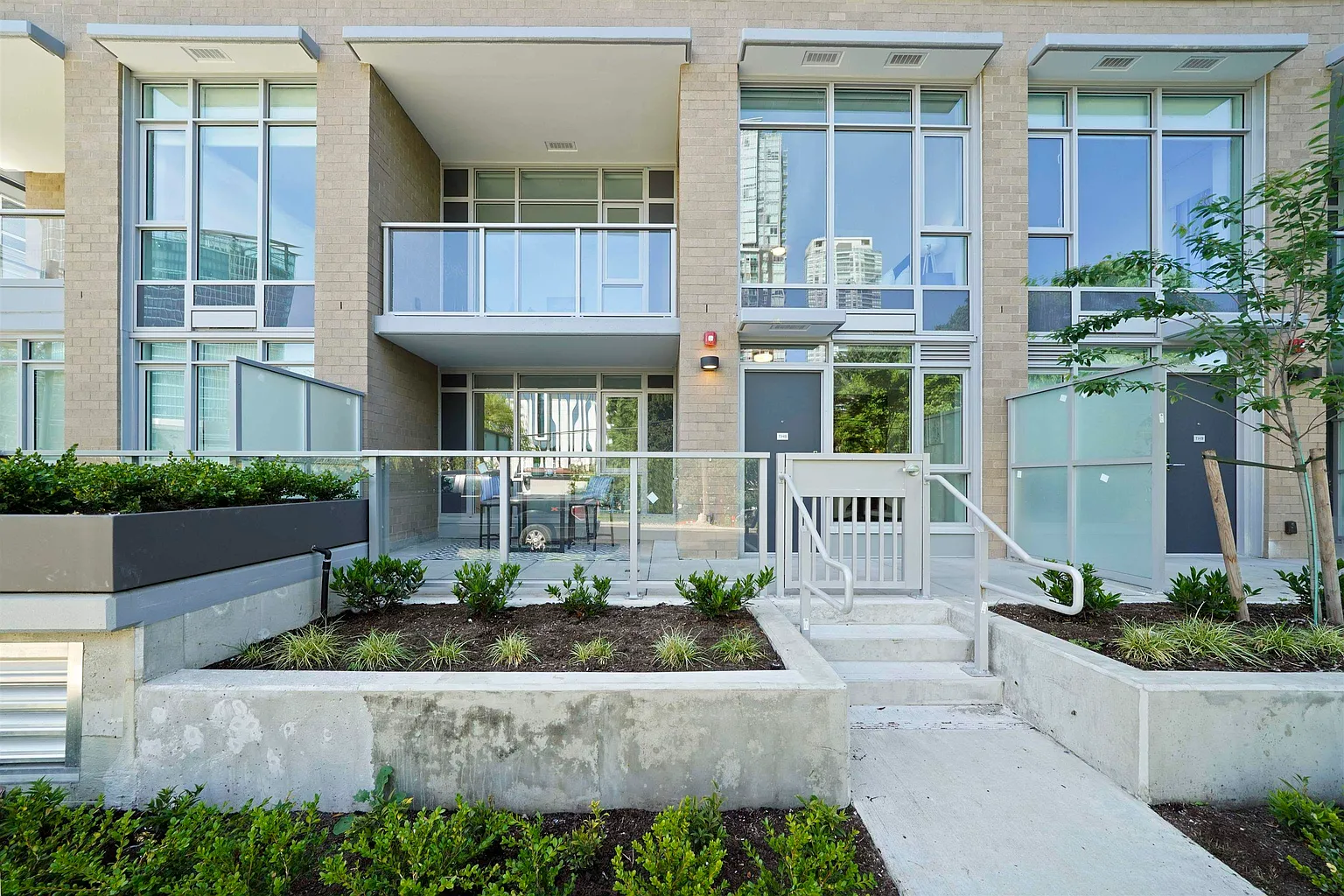 13350 Central Ave #8 photo 1