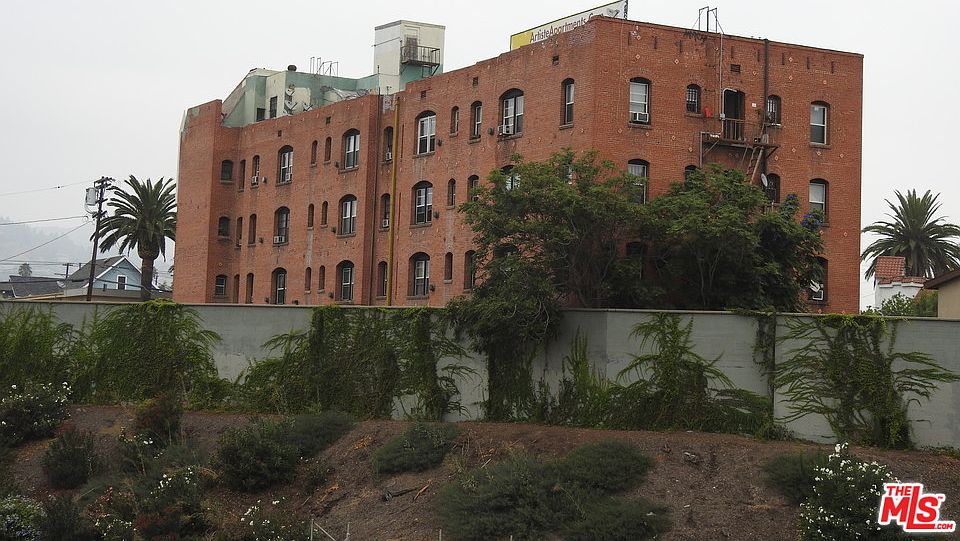 2nd image of 5406 Lexington Ave