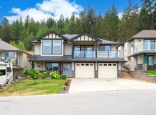 2592 Willowbrae Dr, Kamloops, BC V1S2B2