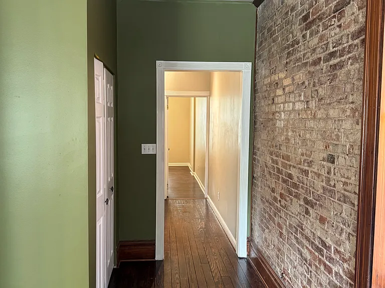 2919 Virginia Ave — Photo 3