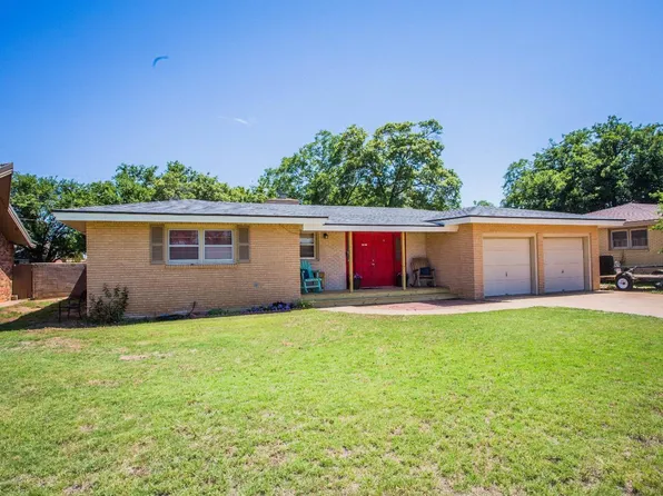 1425 W Crosby St, Slaton, TX 79364