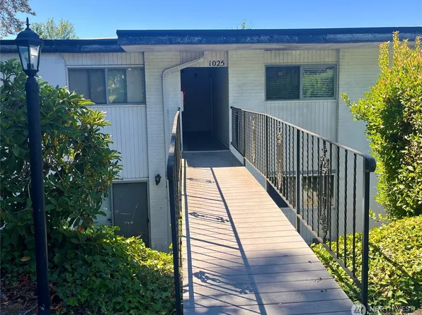 1020 S 230TH Street #A303, Des Moines, WA 98198