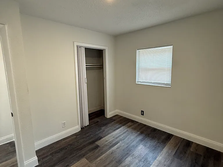 1511 Creighton Rd #D — Photo 15