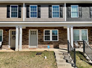 3726 Windy Pine Ln, Hickory, NC 28601