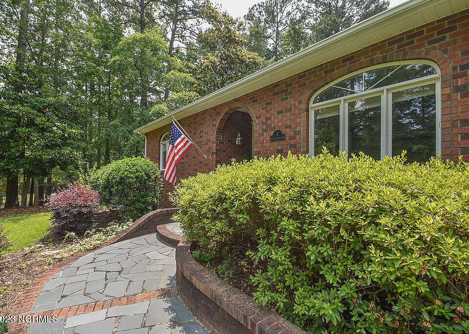 5 S Lakeshore Drive, Whispering Pines, NC 28327 Zillow