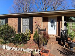 6525 Springfield Dr, Charlotte, NC 28212