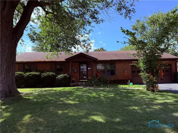 1726 Eastview Dr, Findlay, OH 45840