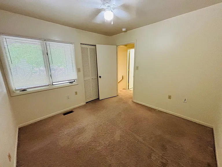316 Shenandoah Cir — Photo 12