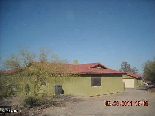 3rd image of 555 S Vista Grande