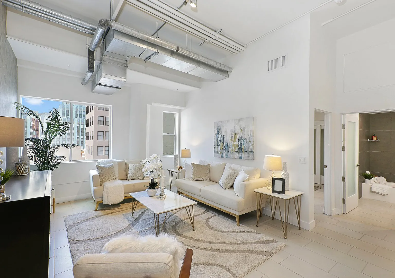 939 Lofts — Photo 3