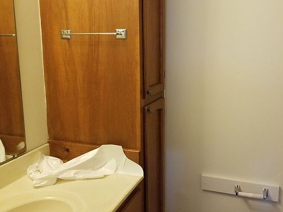5th image of 516 E Harden St APT G