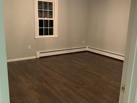 4th image of 65 Lynnwood Ln