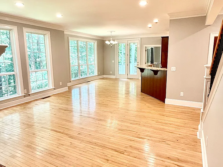 2041 English Ln — Photo 4