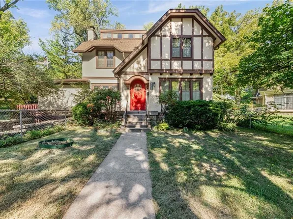 4928 Troostwood Rd, Kansas City, MO 64110