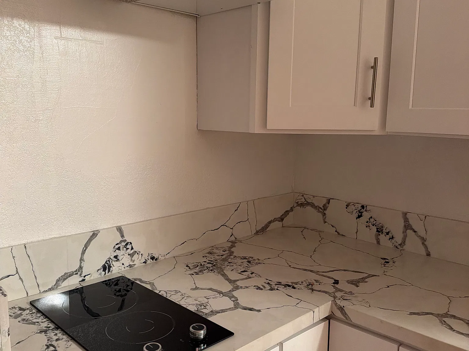 Studio, $2,000 — Photo 2