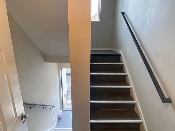 5th image of 2341 Burnett Ave