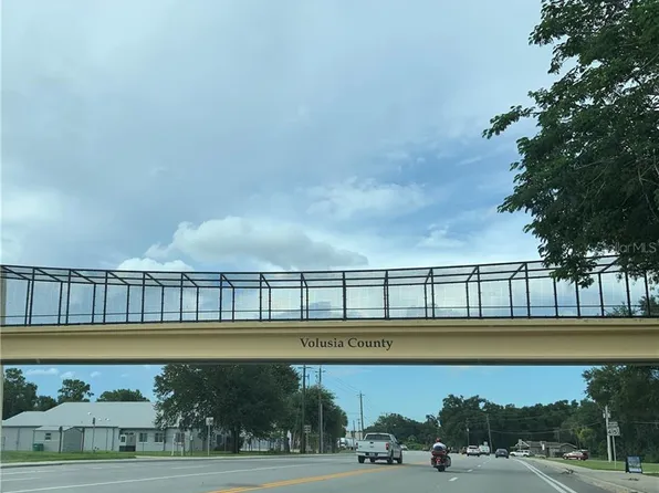 206 Dickson Ave, Osteen, FL 32764