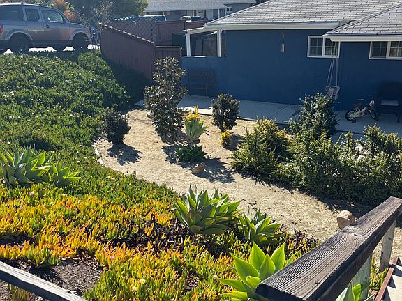 Another side view of the front yard.
