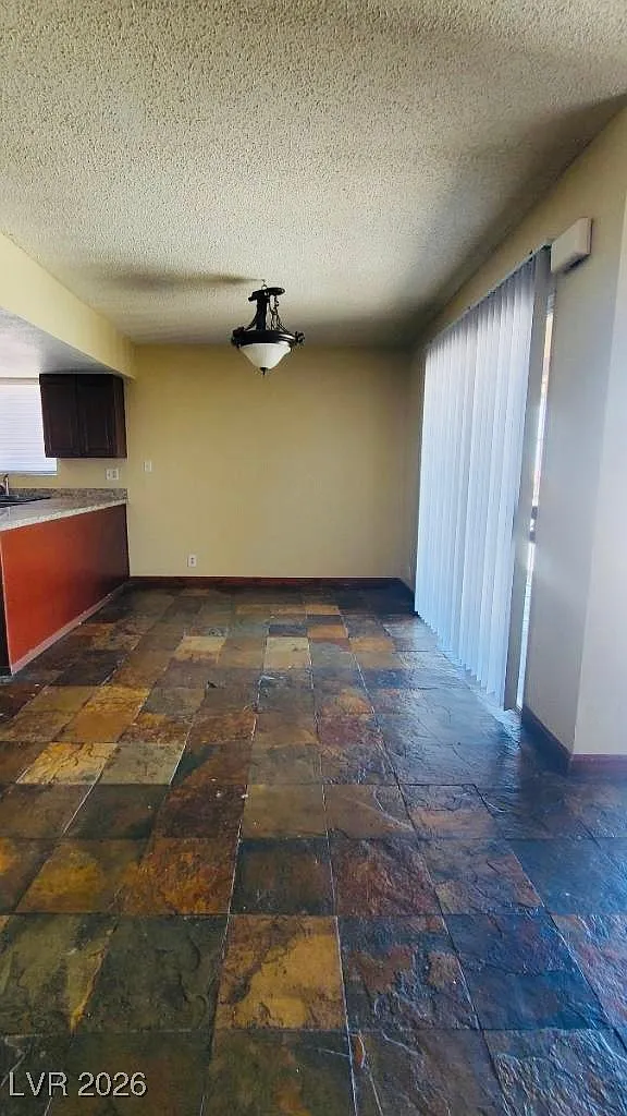 2 bed, 2.0 bath, 923 sqft, $1,100 — Photo 4