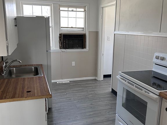 5th image of 212 E 11th Ave