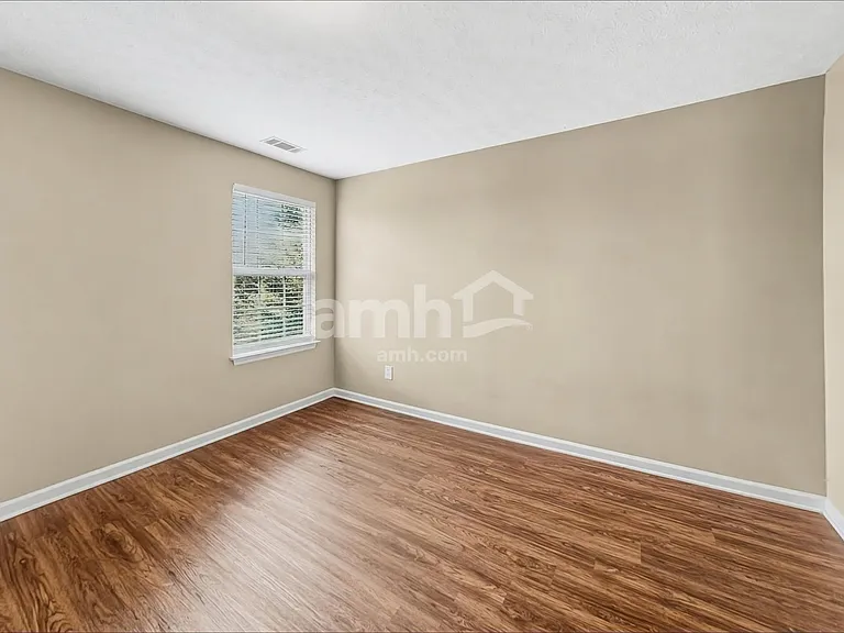 103 Porter Ct — Photo 14
