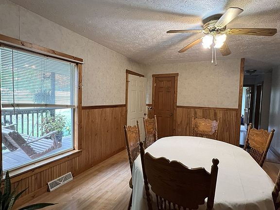 3rd image of 3485 Marshfield Rd